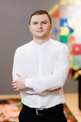 Юрист по миграционным вопросам